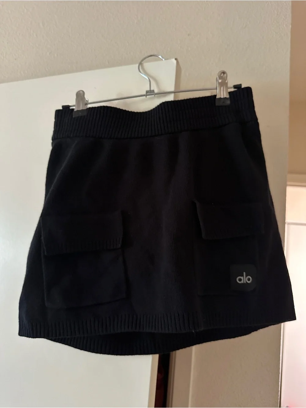 Alo Yoga Scholar Knit Cargo Skirt - black size S
